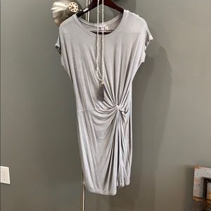 Francesca’s 🆕WT grey tshirt dress w/ knot & slit